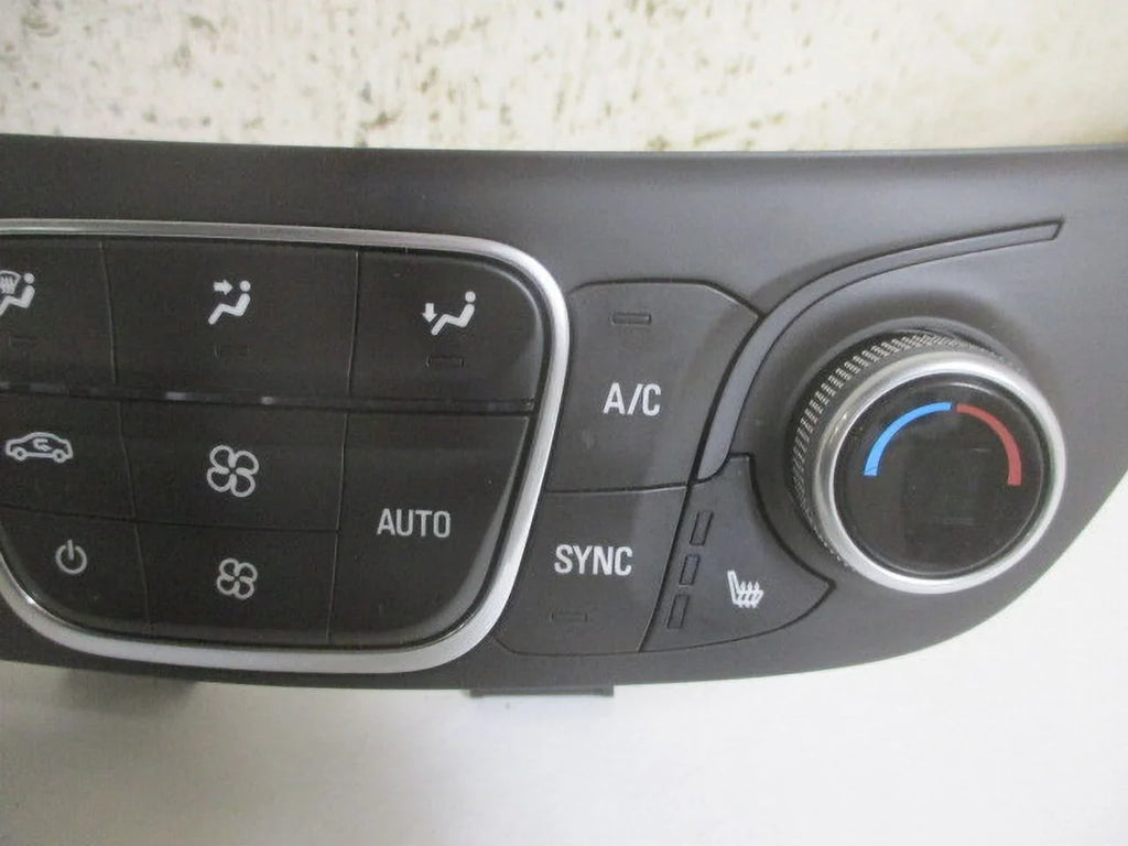 Pre-Owned 20 21 22 Chevrolet Equinox Automatic Climate AC Heater Temperature Control OEM (Good)