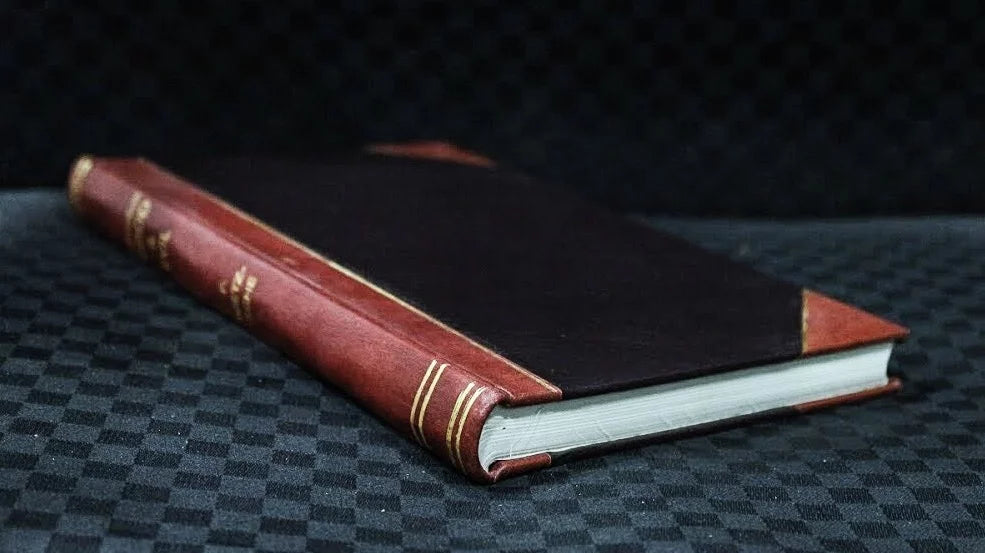 Kita b al-mah a sin wa-al-masa wi / tas ni f Ibra hi m ibn Muh ammad al-Bayhaqi ; waqafa ala t ab ihi Fari dri k Shawa li . Volume 2 (1902) [Leatherbound]