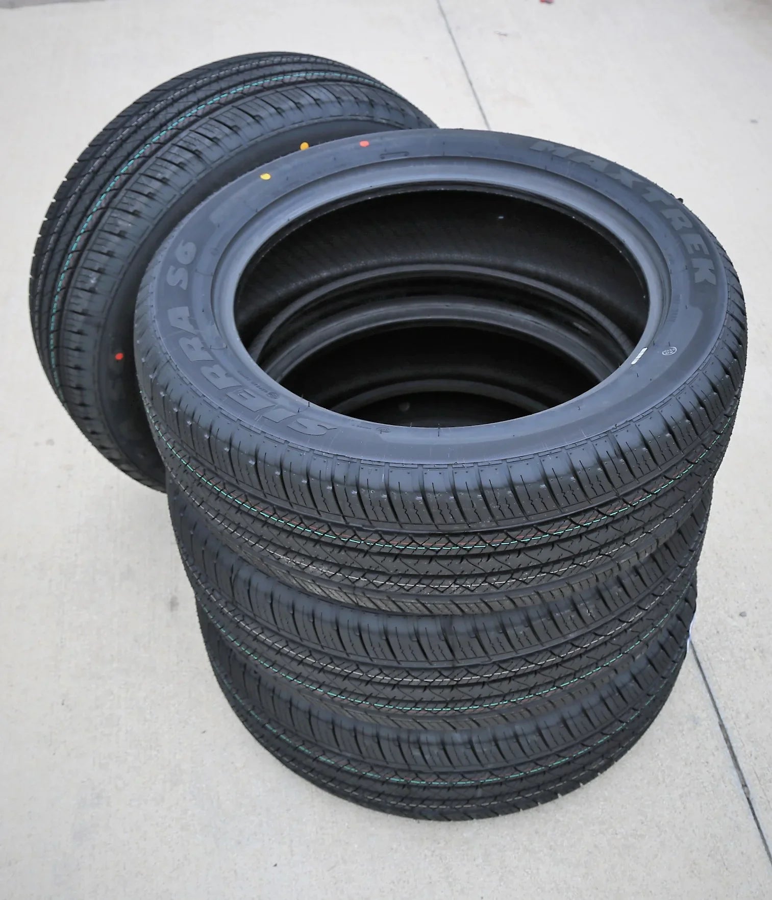 Maxtrek Sierra S6 235/45R20 100W A/S High Performance Tire Fits: 2010-15 Mercedes-Benz GLK350 4Matic, 2020-23 Mercedes-Benz GLA250 4Matic