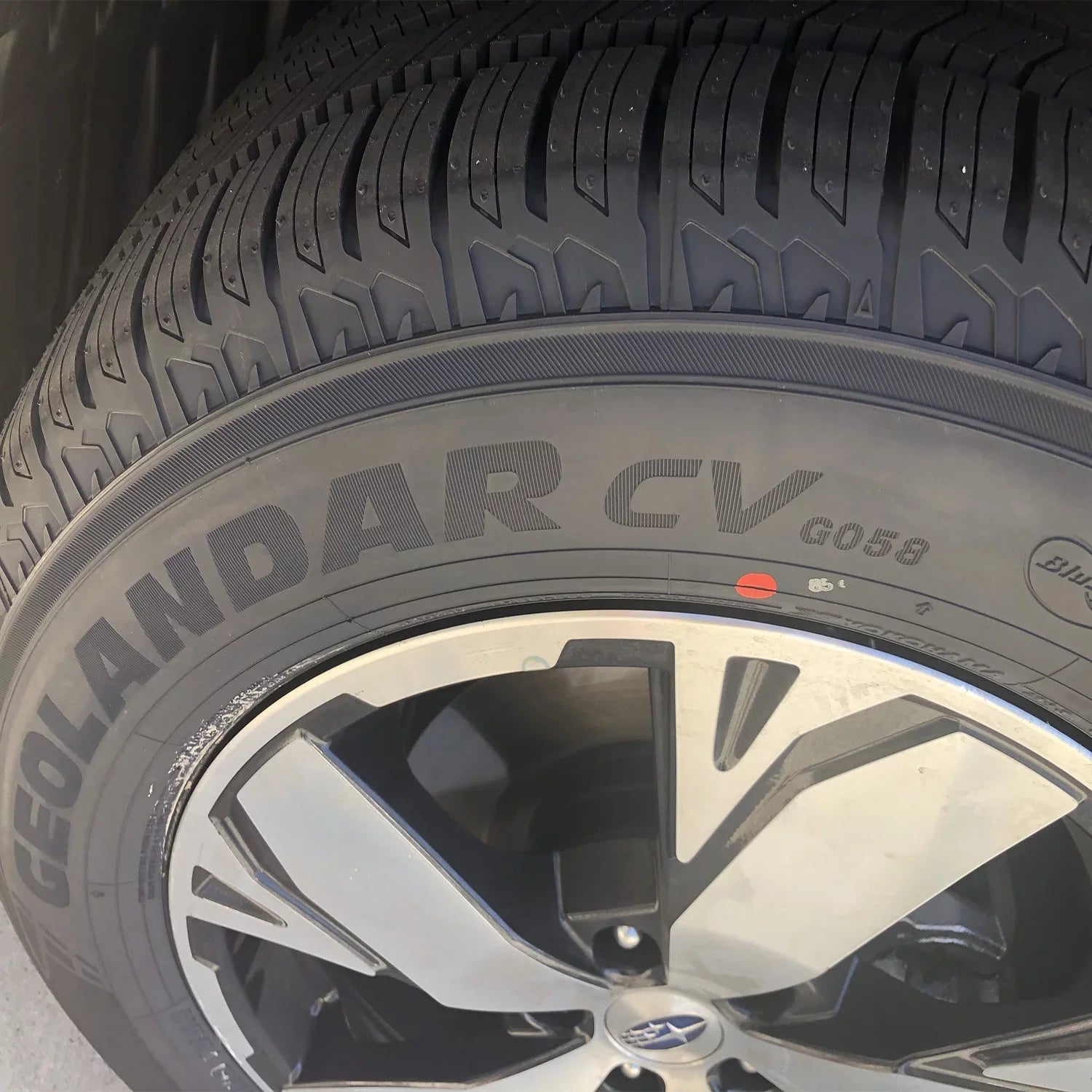 Yokohama Geolandar CV G058 225/60R17 99H BW All Season Tire
