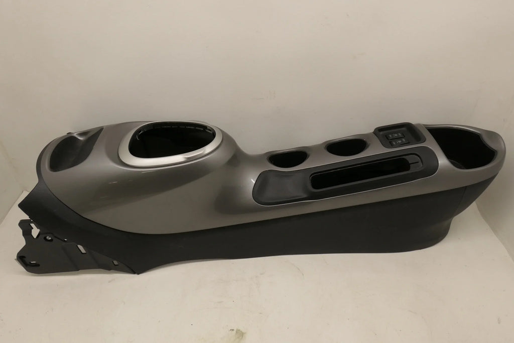 Pre-Owned 2011 12 13 14 15 16 17 Nisan Juke Center Console OEM (Good)
