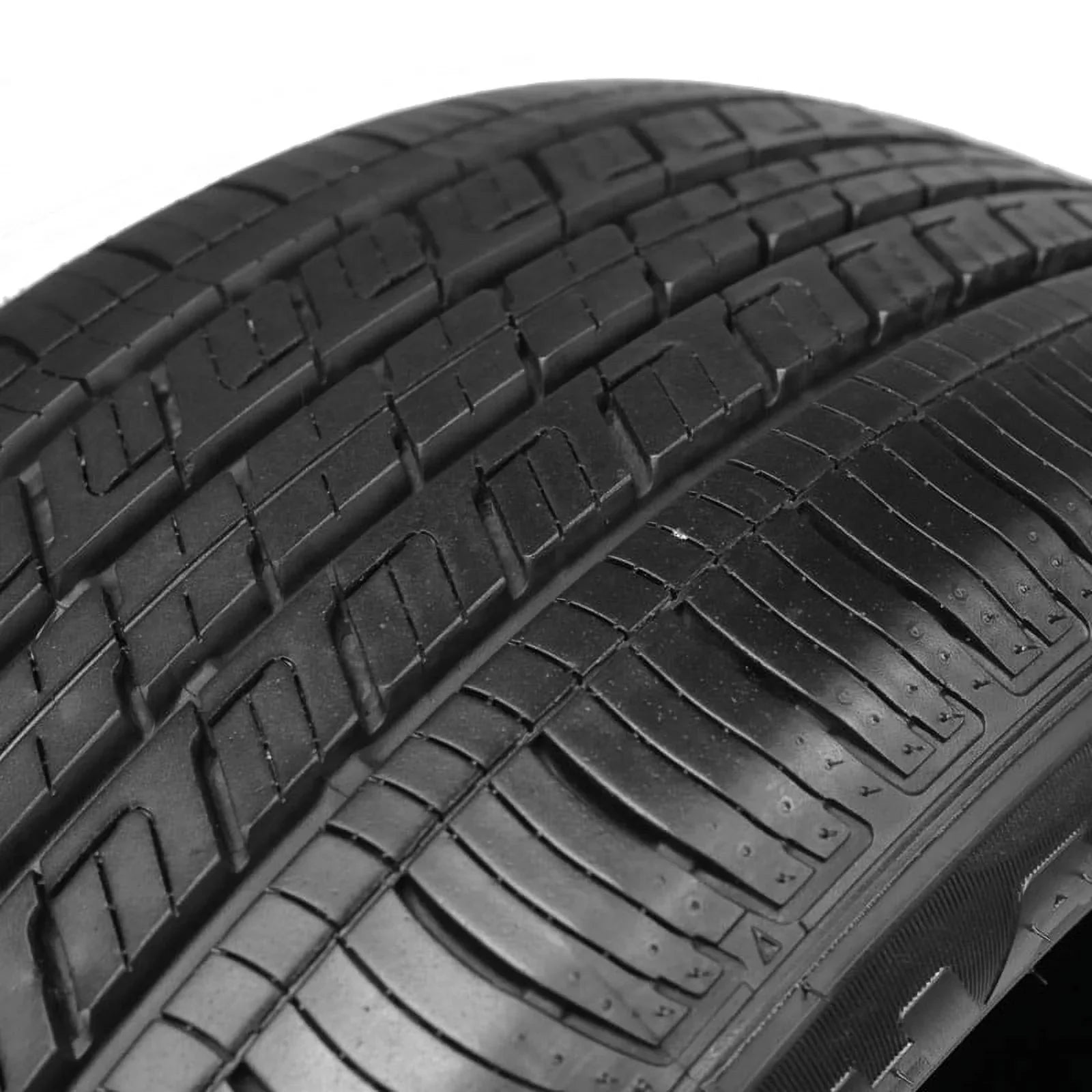 Nexen Aria Ah7 225/65R17 102H Tire Fits: 2018-23 Chevrolet Equinox LT, 2015-17 Subaru Outback 3.6R Touring