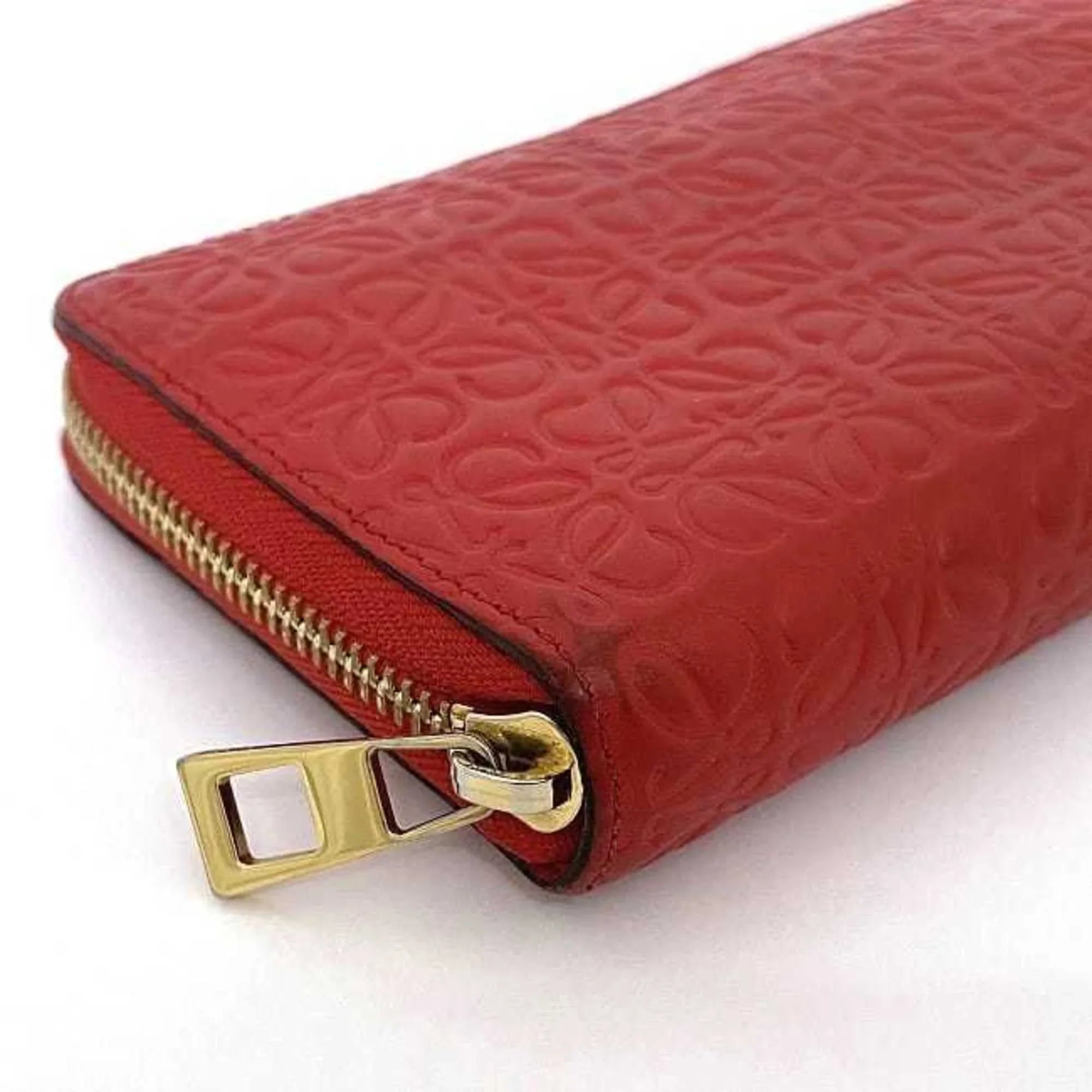 Pre-Owned Loewe Round Long Wallet Red Gold Repeat Anagram 107N55.F13 Leather GP LOEWE Embossed Women's (Good)