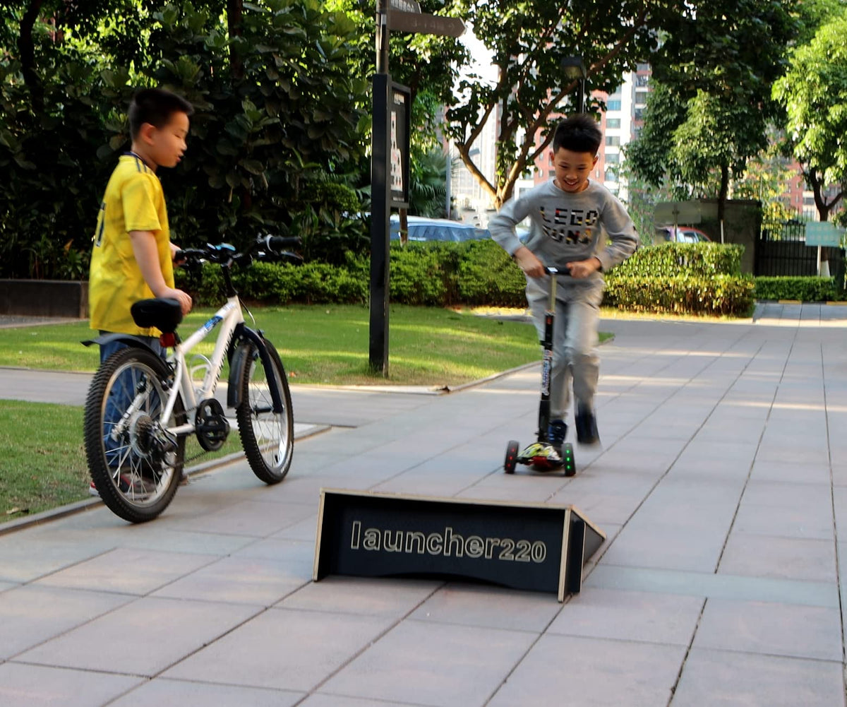 Kids Jumping Ramp for Skateboard, Bike, Scooter, BMX, RC Car and Dirt Bike, 34.37 in, Black