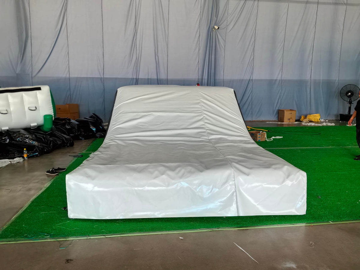 Commercial Inflatable Airbag Lander - PVC BMX Jump Ramp Inflatable Airbag Landing for MTB, BMX, Action Sports, Indoor/Outdoor Use, 20x13x6ft