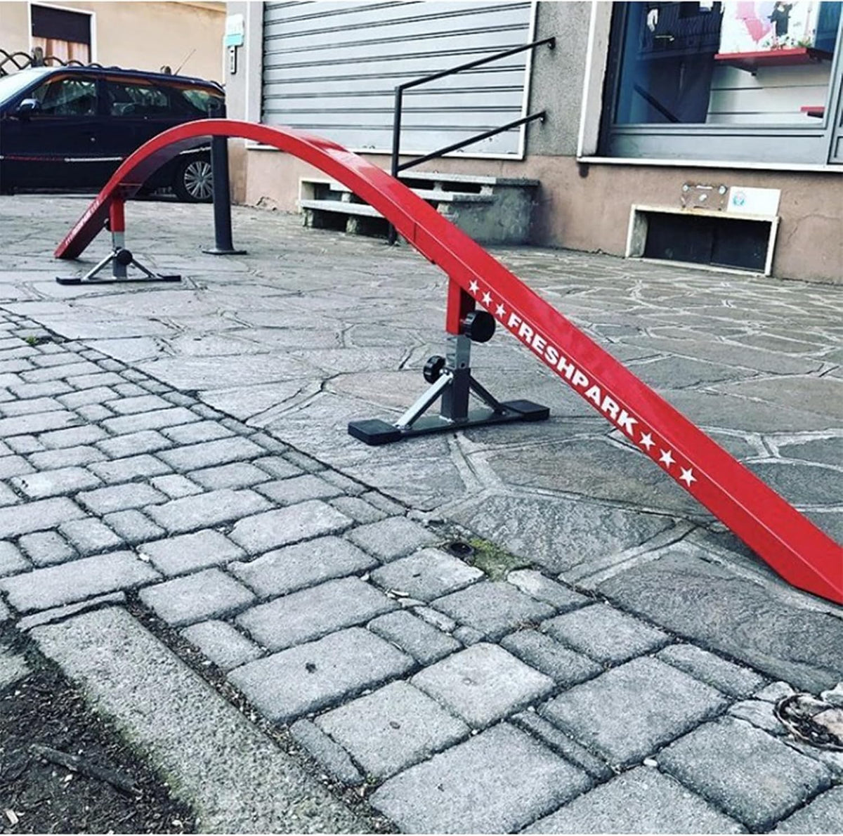 Freshpark Ultimate Grind Rail Kit â Modular Skate Rail Set with 6FT Flat Bar, 12FT Rainbow Rail & 2 Adjustable Pole Jams â Multi-Sport Grind Rail for Skateboard, BMX, Scooter, Snowboard