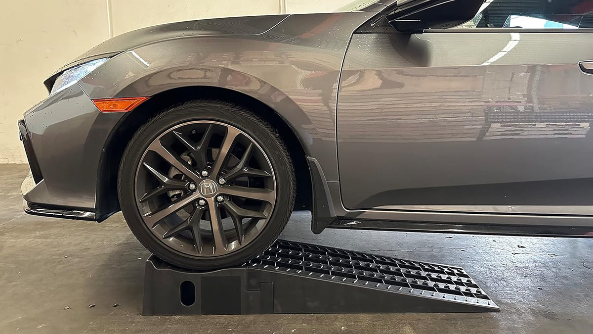 MaxxHaul 50709 Detachable Extendable Car Ramp Set, Portable Car Ramps With 3,250 lbs Maximum Weight Capacity Per Ramp 6,500 lbs Per Pair
