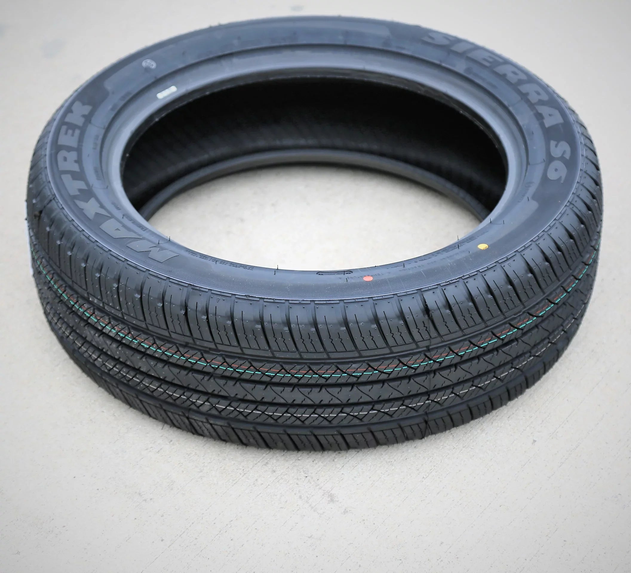 Maxtrek Sierra S6 235/45R20 100W A/S High Performance Tire Fits: 2010-15 Mercedes-Benz GLK350 4Matic, 2020-23 Mercedes-Benz GLA250 4Matic