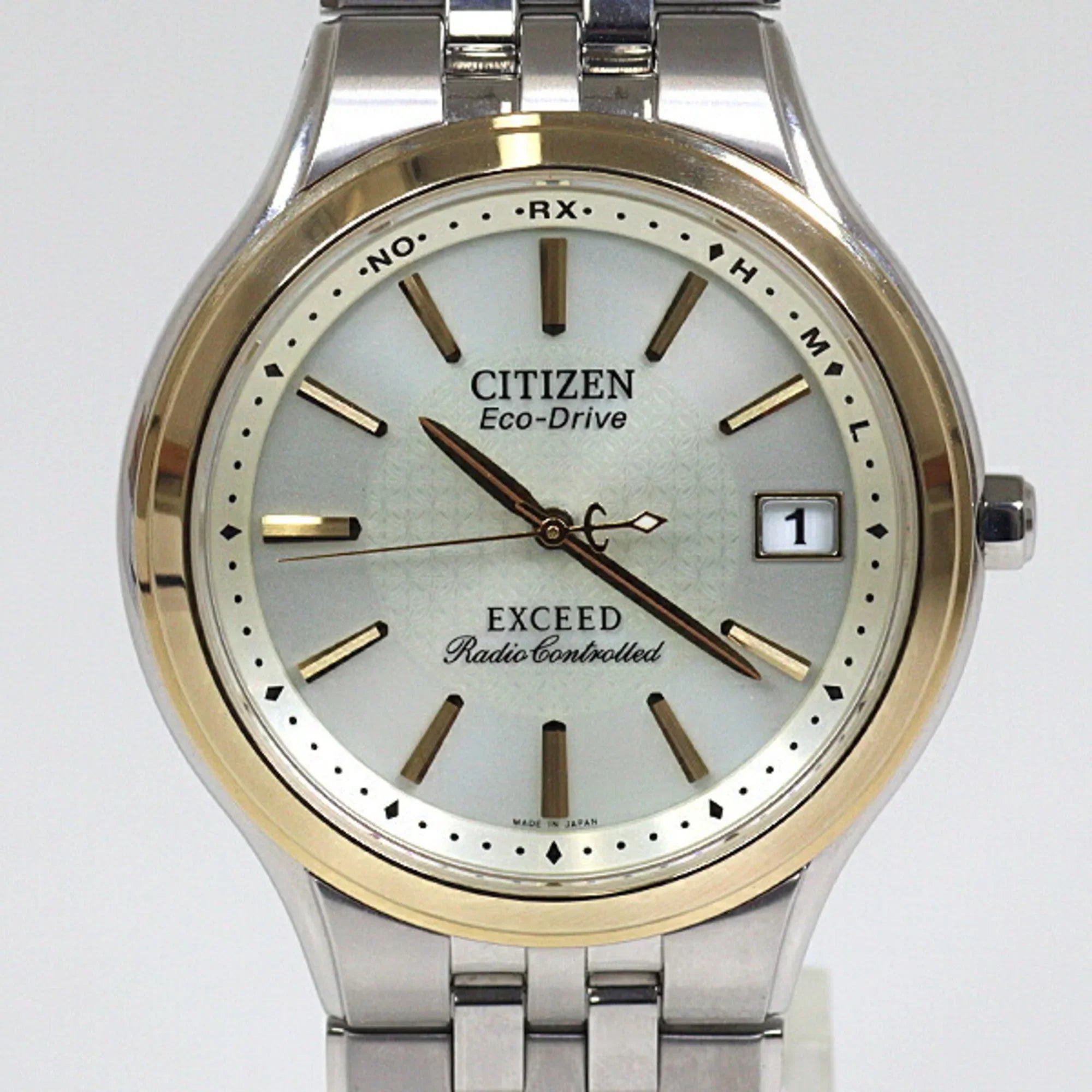 Pre-Owned CITIZEN Men's Watch Exceed EBG74-2792 Eco-Drive Gold Dial (Good)