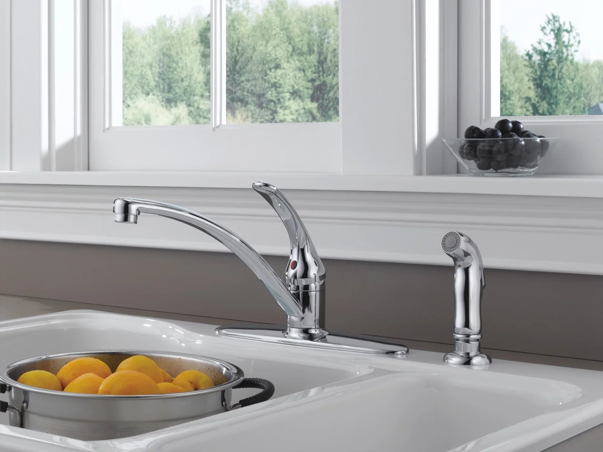 Delta Foundations® Single Handle Kitchen Faucet with Spray
