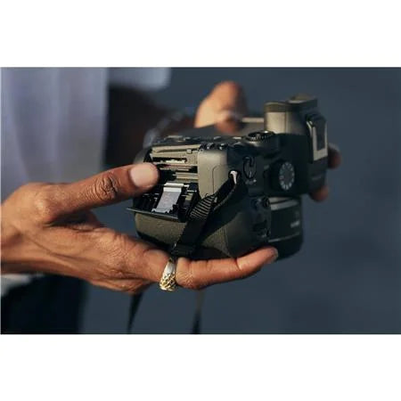 Canon EOS R7 Mirrorless Digital Camera (Body Only)