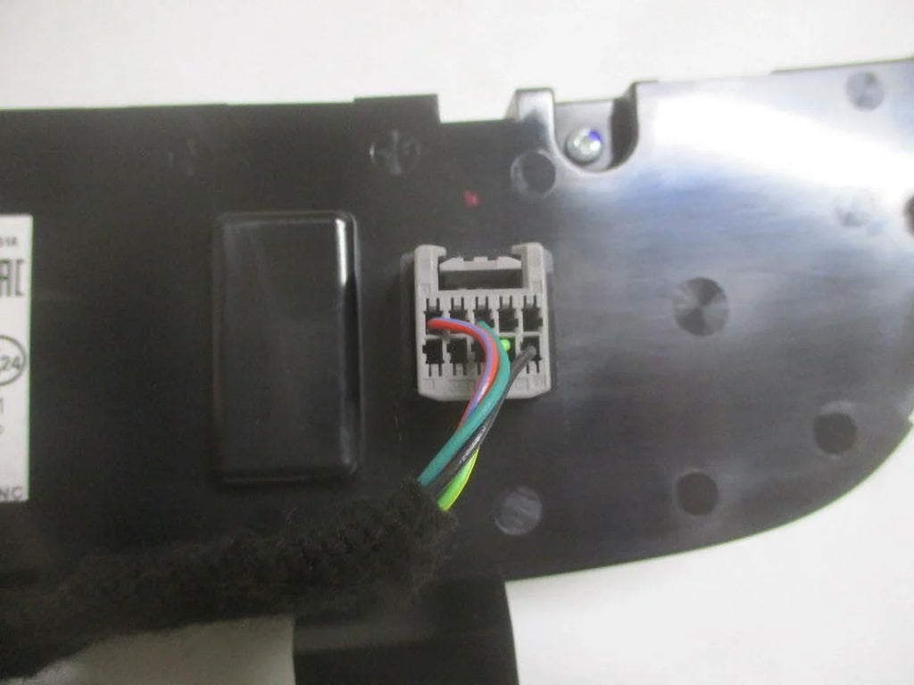 Pre-Owned 20 21 22 Chevrolet Equinox Automatic Climate AC Heater Temperature Control OEM (Good)